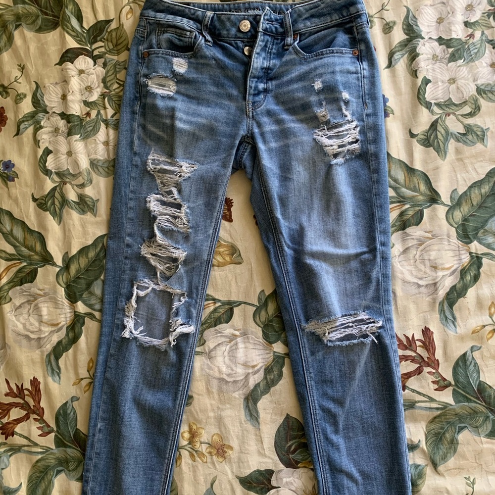 AE Tomgirl jeans